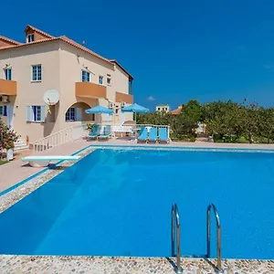 https://villa-eleana-chania-crete.rethymnohotels.net