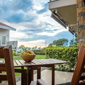 https://royalty-suites-sea-side.hotelschalkidiki.net